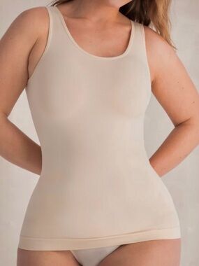 New SHAPERMINT Essentials All Day Every Day Tank Cami in Chai /Beige sz M